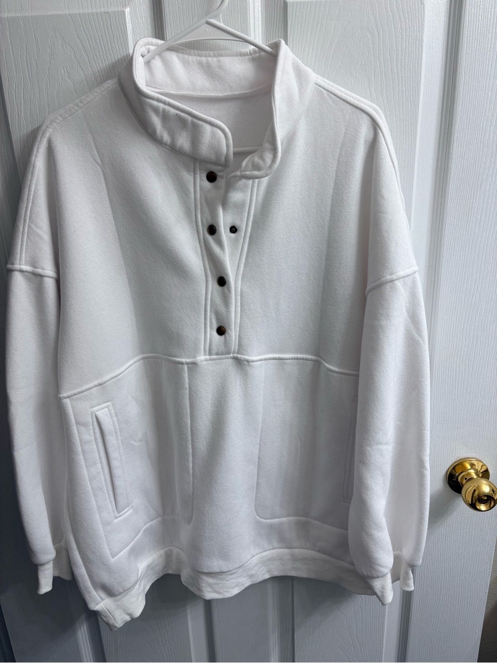 Oversized pocket sweatshirt
